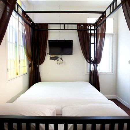 99 Oldtown Boutique Guesthouse Sha Extra Plus Phuket Ngoại thất bức ảnh