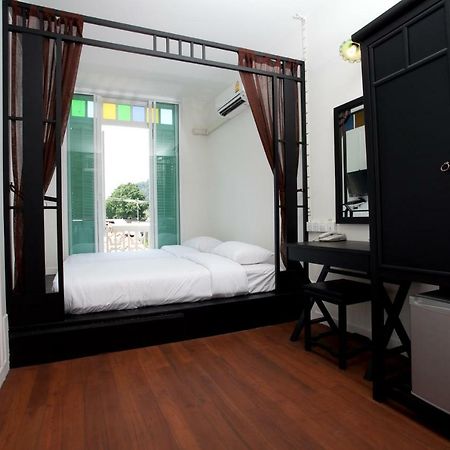 99 Oldtown Boutique Guesthouse Sha Extra Plus Phuket Ngoại thất bức ảnh