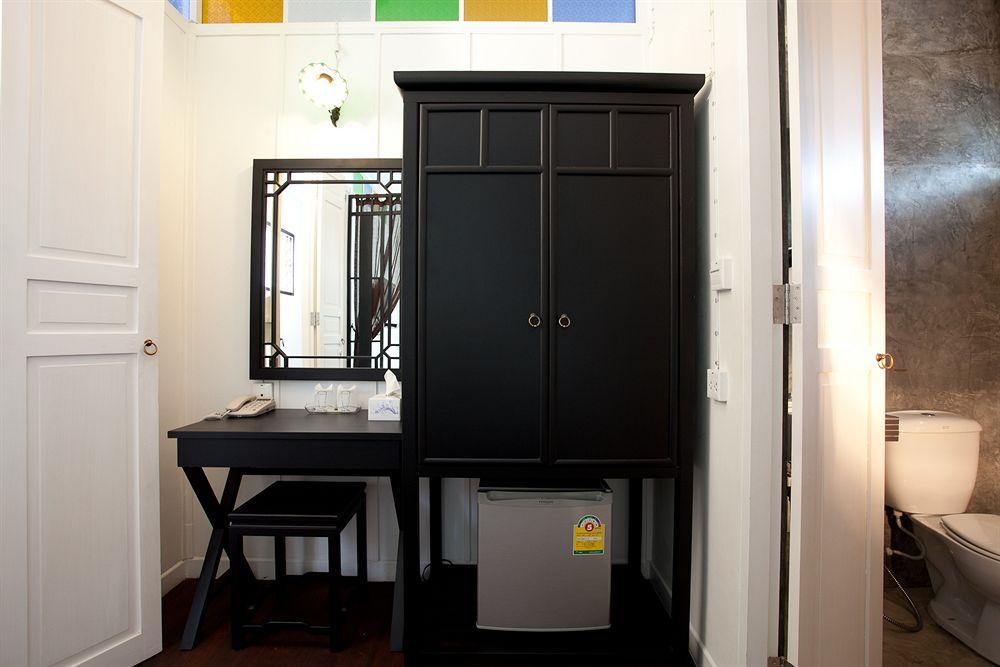 99 Oldtown Boutique Guesthouse Sha Extra Plus Phuket Ngoại thất bức ảnh