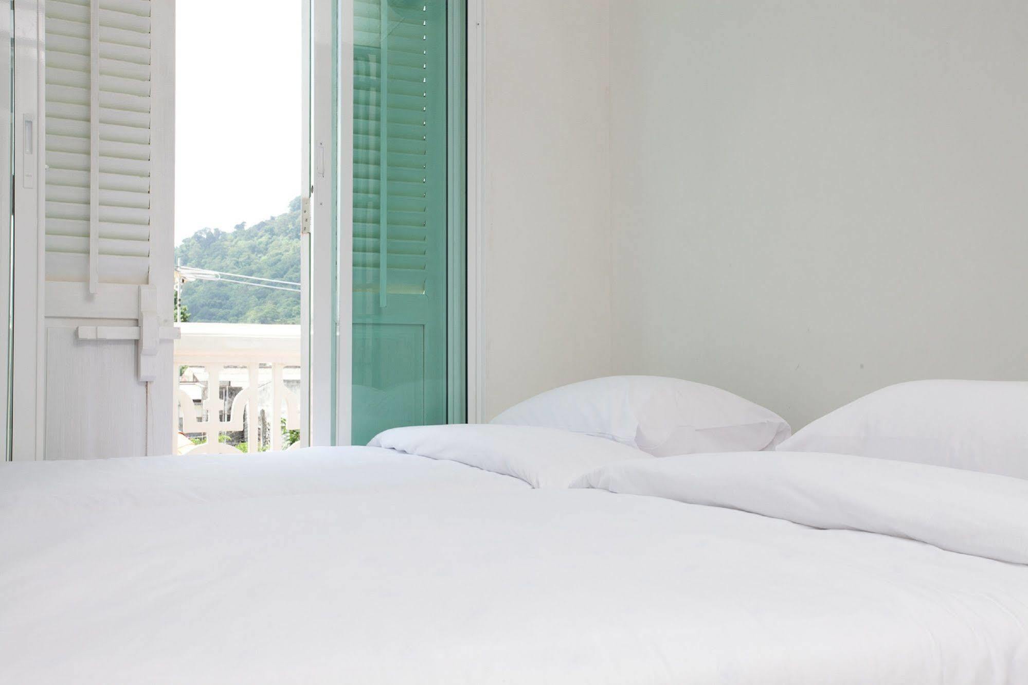 99 Oldtown Boutique Guesthouse Sha Extra Plus Phuket Ngoại thất bức ảnh