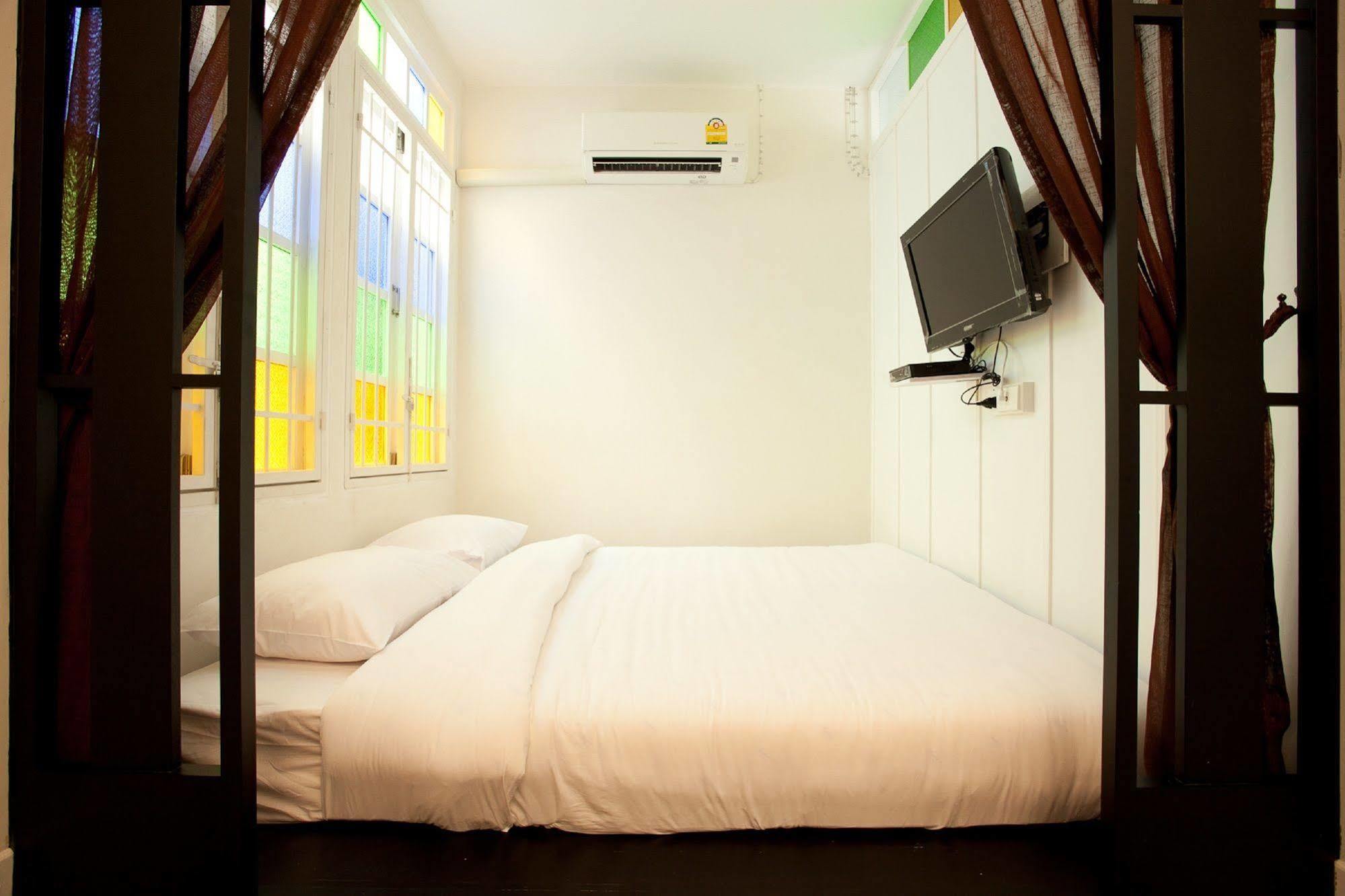 99 Oldtown Boutique Guesthouse Sha Extra Plus Phuket Ngoại thất bức ảnh