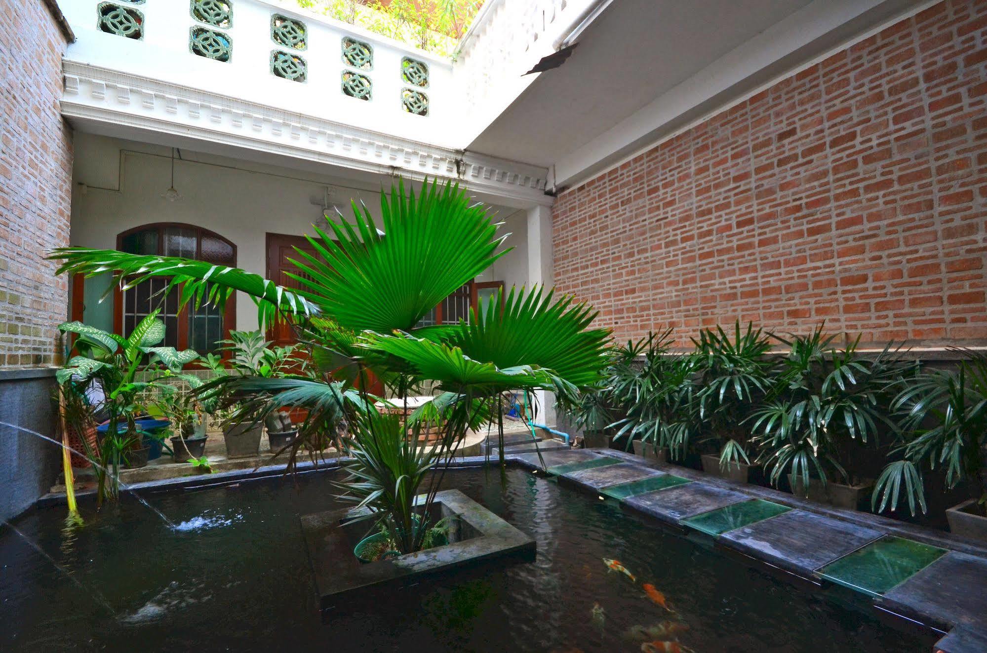 99 Oldtown Boutique Guesthouse Sha Extra Plus Phuket Ngoại thất bức ảnh