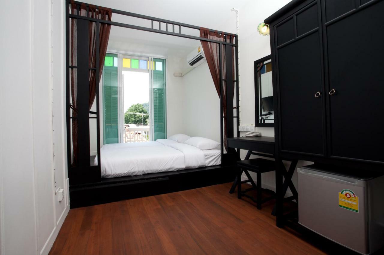 99 Oldtown Boutique Guesthouse Sha Extra Plus Phuket Ngoại thất bức ảnh