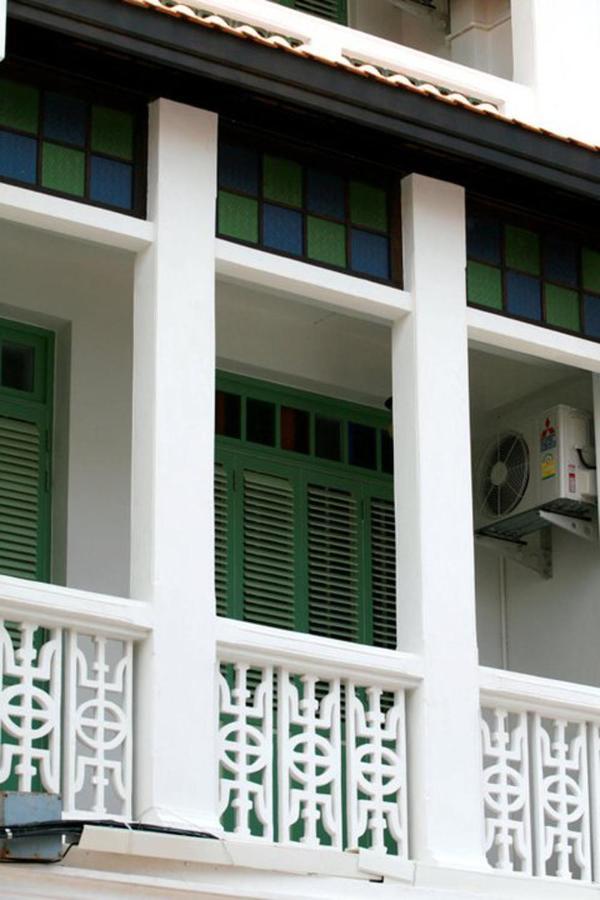 99 Oldtown Boutique Guesthouse Sha Extra Plus Phuket Phòng bức ảnh